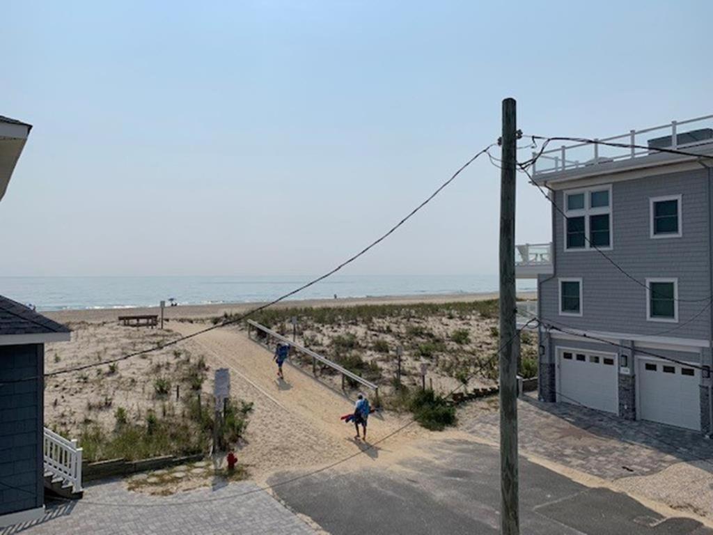 Crown Jewel 17025 Villa Brant Beach Exterior photo
